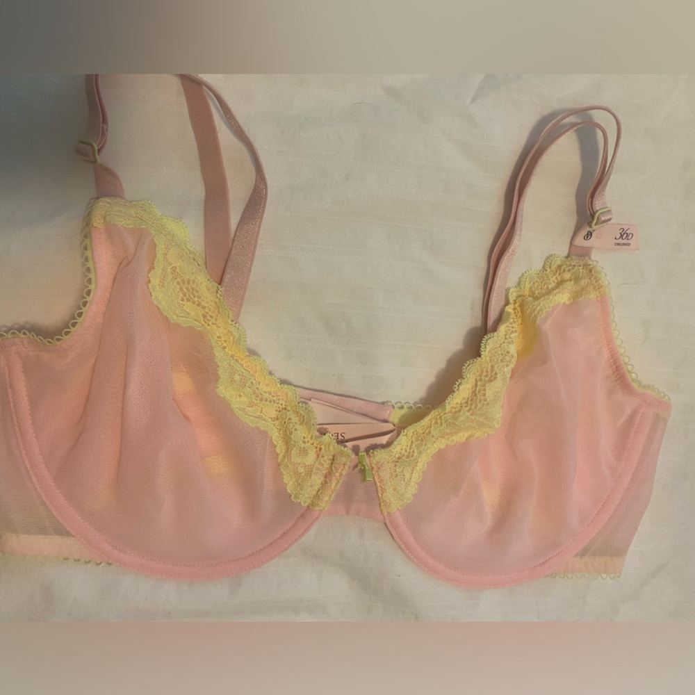 NWT VS bra
